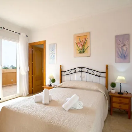 Nadaltenis By Interhome *