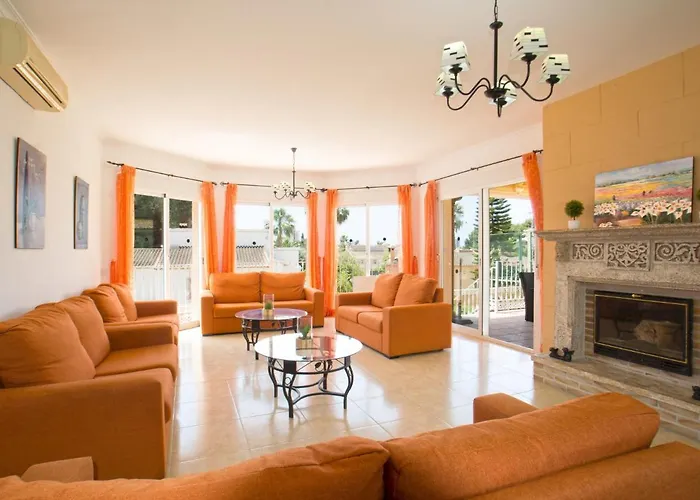 Nadaltenis By Interhome