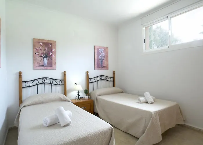 Nadaltenis By Interhome Κάλπε