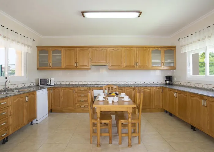 Nadaltenis By Interhome